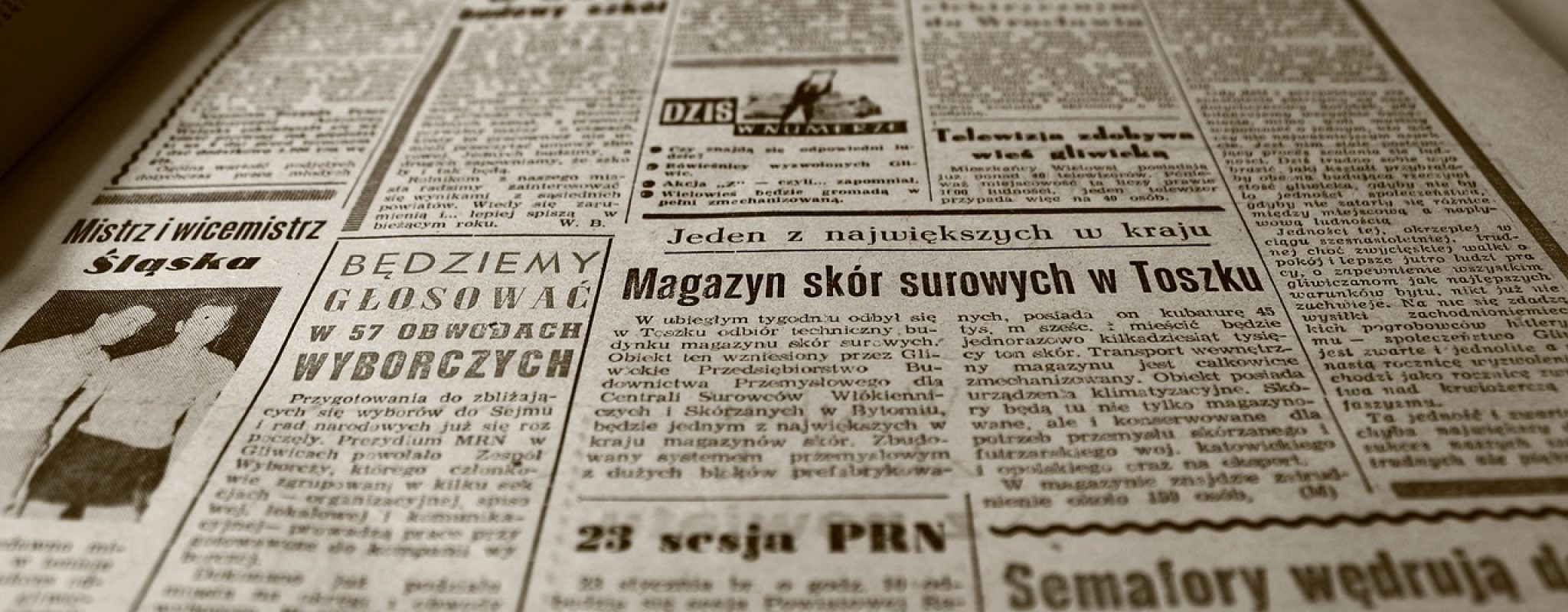 old-newspaper-350376_1280